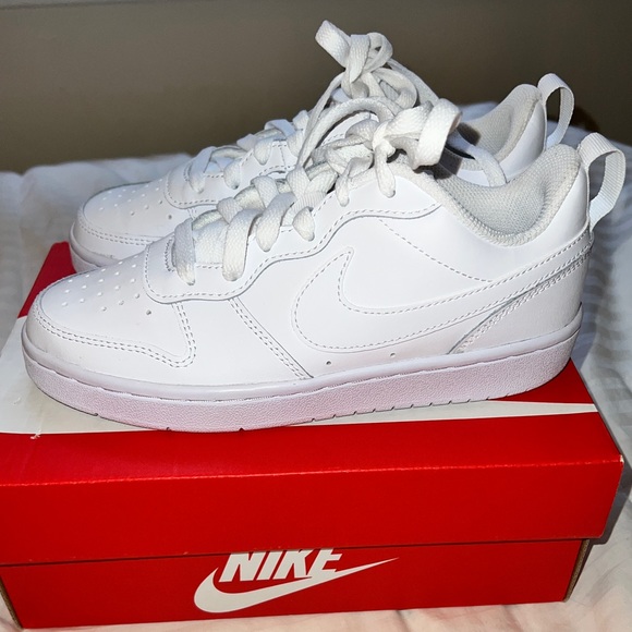 NEW kids Nike court Borough low 2 size 3.5 - Picture 8 of 8